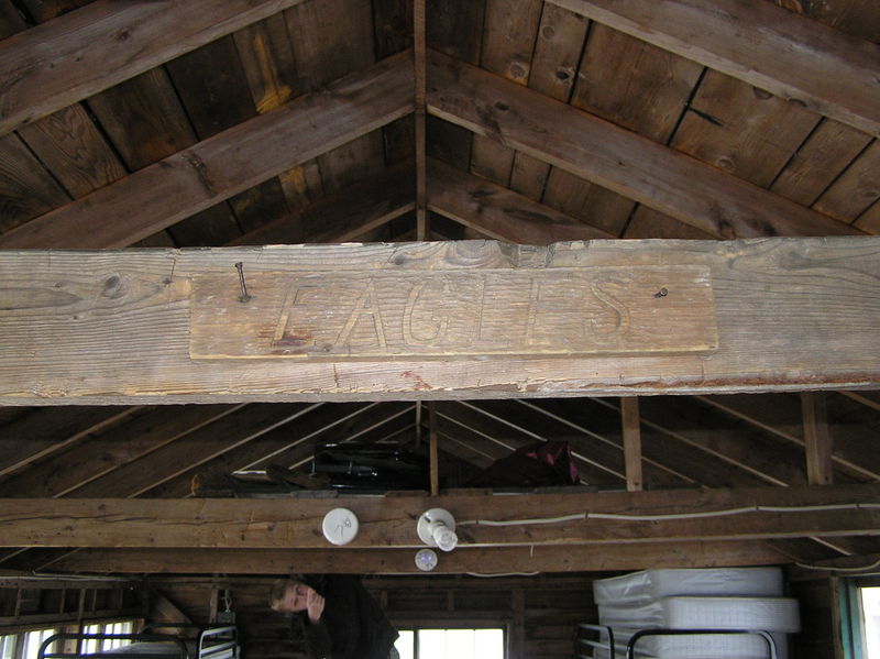 File:Eagle's Nest sign.JPG