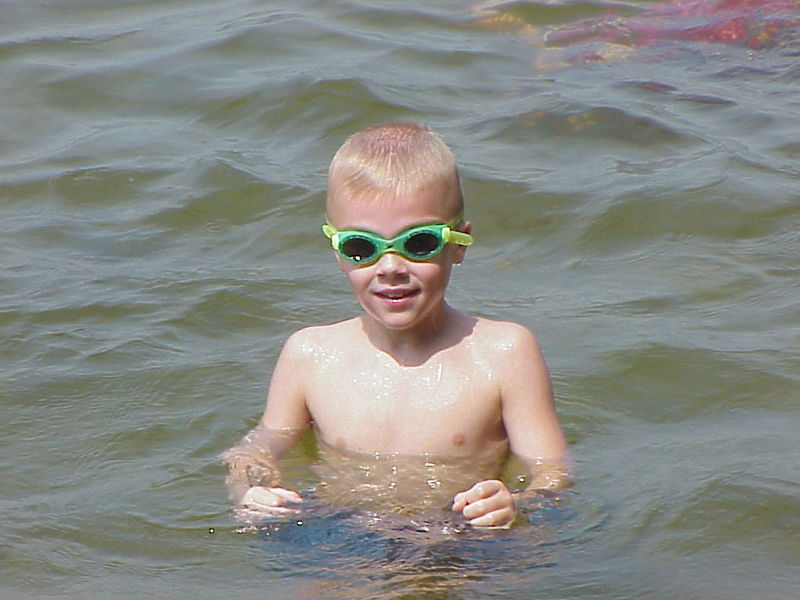 File:B Howard swim.jpg