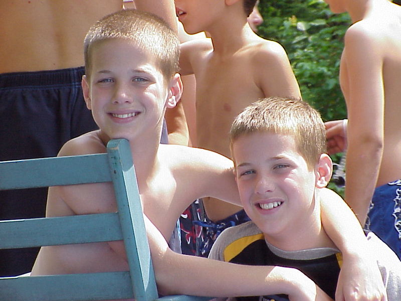 File:McElroens.jpg