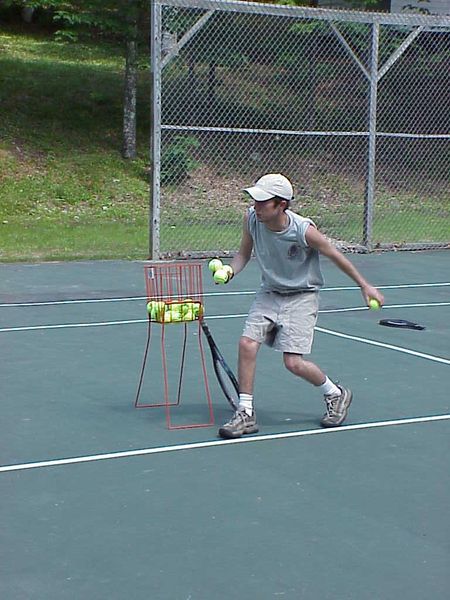 File:Jeffo at tennis.jpg